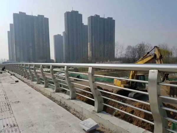 不銹鋼橋梁護(hù)欄