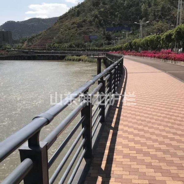 河道護(hù)欄