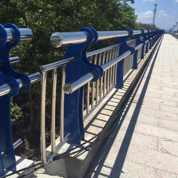 不銹鋼橋梁護(hù)欄